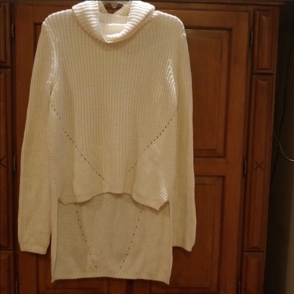 ❄️Anthro High Low Cream Turtleneck Sweater👢 - Picture 5 of 8
